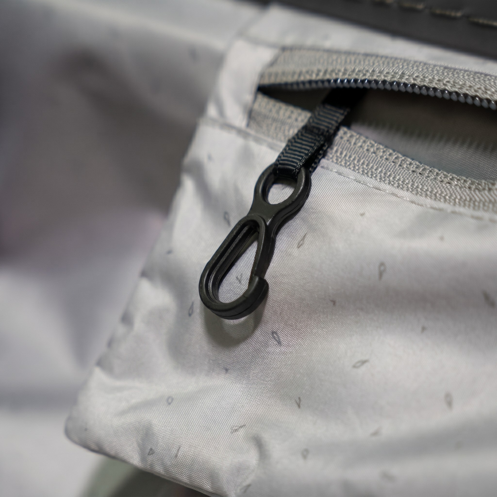 Integrated key hook inside the OSCO Studio Carry-On